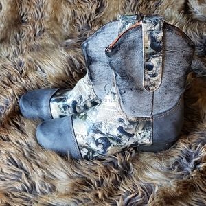 Mid Calf Boots women's 9.5